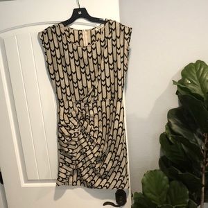 Peppermint cream and black dress (M)